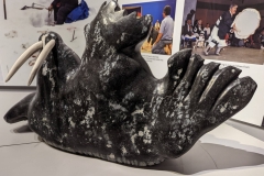 Nunavut, King William Island - Gjoa Haven - Nattilik Heritage Centre, sculpture
