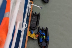 Nunavut - Ocean Endeavour - Unloading Zodiac