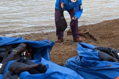 Nunavut, Kugluktuk (Coppermine) - Kathleen, rock collector