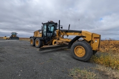 Nunavut, Kugluktuk (Coppermine) - More heavy equipment