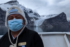 Canada, Nunavut - Baffin Bay, Icy Arm Fjord - Waiter In Sher’s hat