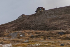 Nunavut, Pond Inlet - House & White Cottongrass