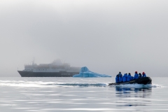 Nunavut, Devon Island - Lancaster Sound, Croker Bay - Ocean Endeavour - Jane Thompson’s Zodiac